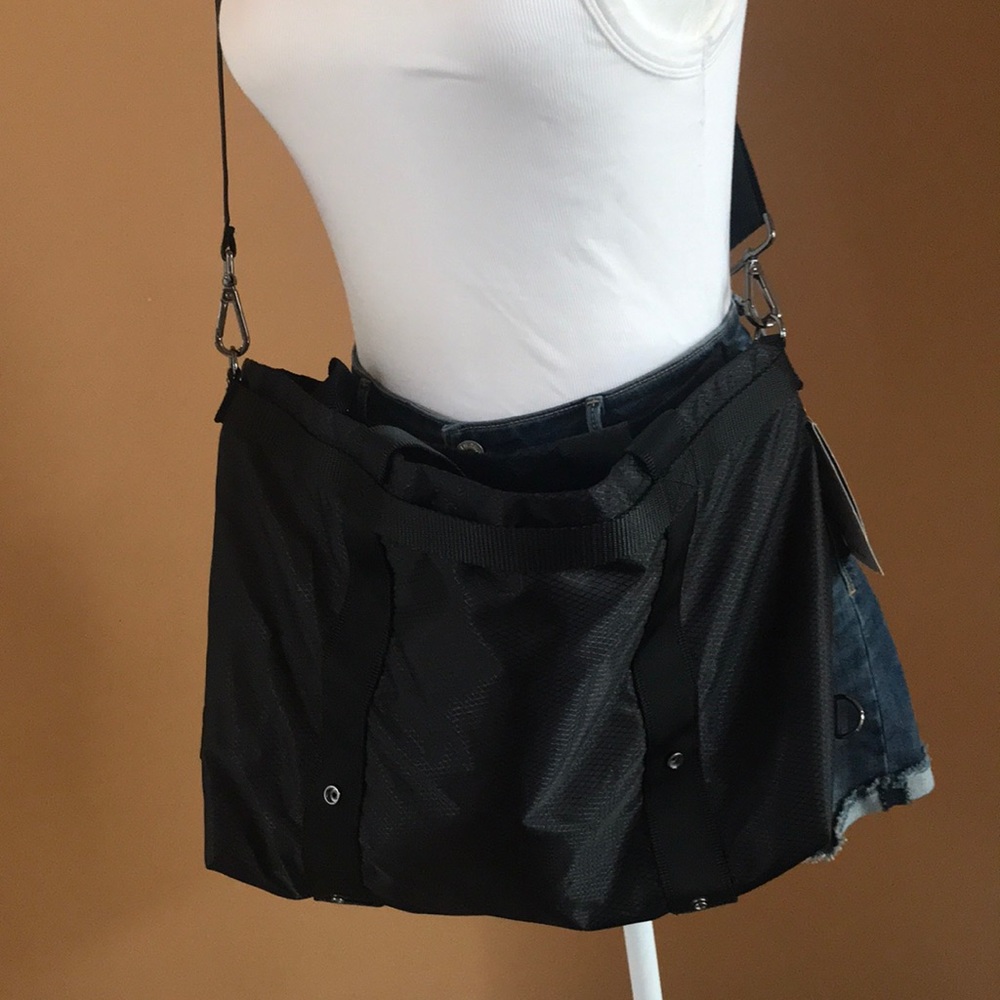 Andi  bag~ The Andi ~ Black Apple